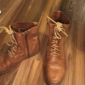 AÉROPOSTALE COMBAT BOOTS! Perfect for Fall 🍂